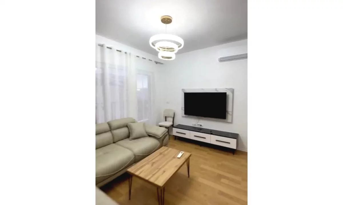 Appartamento in affitto a Tirana 1+1, Arredato