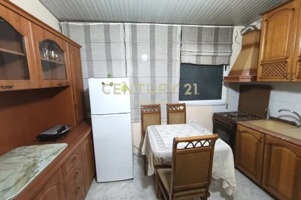 Shtepi me qera Apartament ne Tirane, 2+1, Mobilimi E mobiluar, Pagesa 50,000  Leke.
