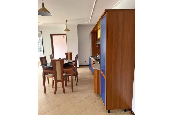 ZYRE ME QIRA TE RRUGA E KOSOVAREVE