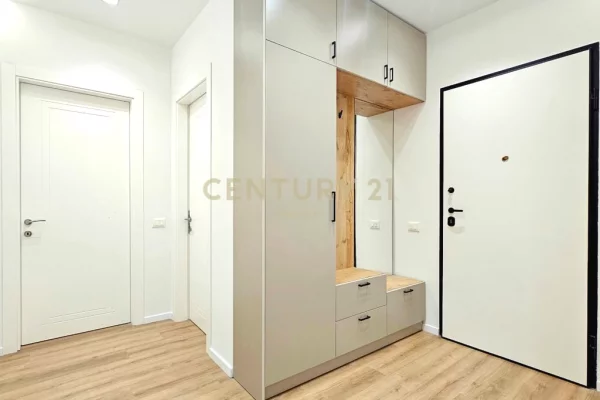 Appartamento in affitto a Tirana 2+1, Arredato