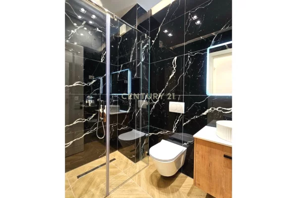 Appartamento in affitto a Tirana 2+1, Arredato