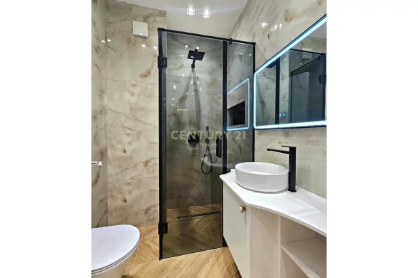 Appartamento in affitto a Tirana 2+1, Arredato