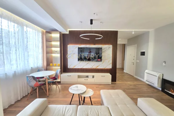 Apartament 2+1 me qira tek Juridiku, Ish-Bllok – Tiranë