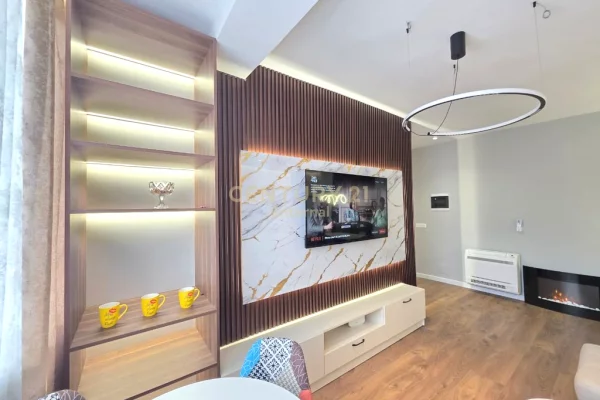 Appartamento in affitto a Tirana 2+1, Arredato