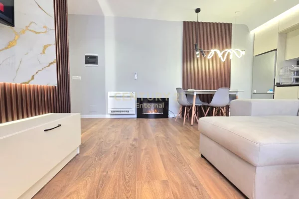 Appartamento in affitto a Tirana 2+1, Arredato