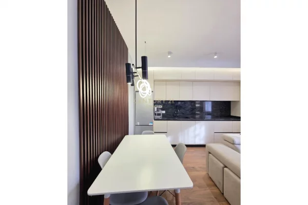 Appartamento in affitto a Tirana 2+1, Arredato