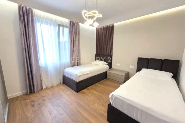 Appartamento in affitto a Tirana 2+1, Arredato