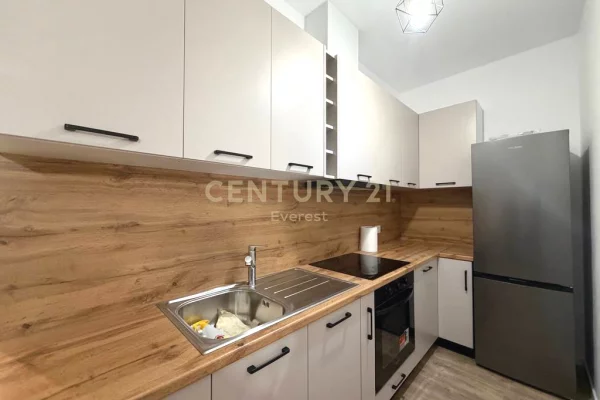 Appartamento in affitto a Tirana 1+1, Arredato