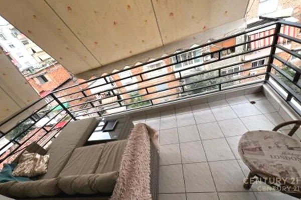 Shtepi me qera 2+1 ne Tirane - 750 Euro