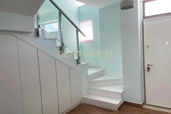 Villa di lusso in affitto a Durazzo 2+1, Arredato