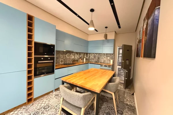 Appartamento in affitto a Tirana 1+1, Arredato