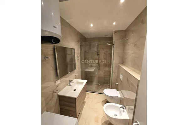 Appartamento in affitto a Tirana 1+1, Arredato