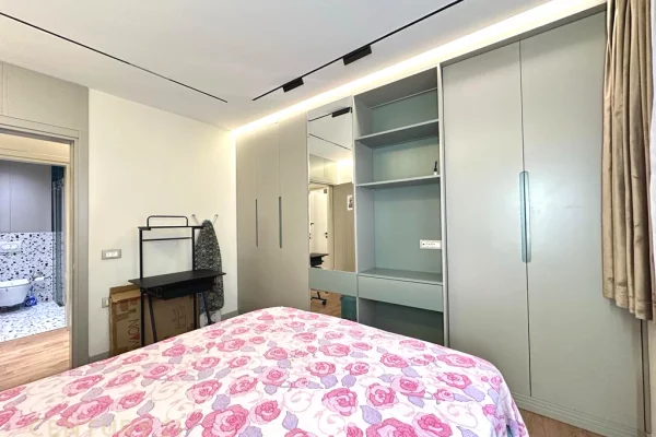 Shtepi me qera Apartament ne Tirane, 2+1, Mobilimi E mobiluar, Pagesa 750  Euro.