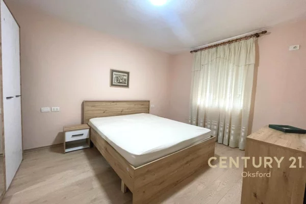 Shtepi me qera Apartament ne Tirane, 2+1, Mobilimi E mobiluar, Pagesa 650  Euro.