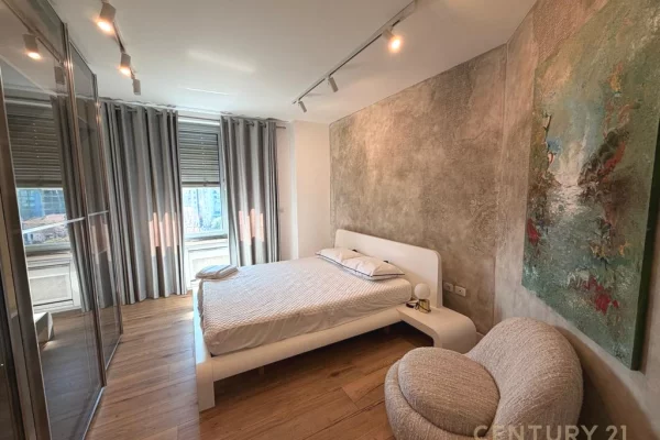 Appartamento in affitto a Tirana 2+1, Arredato