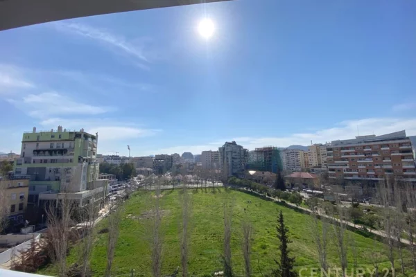 Appartamento in affitto a Tirana 2+1, Arredato