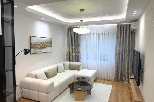 Shtepi ne shitje Apartament ne Tirane, 1+1, Mobilimi E mobiluar, Pagesa 109,000  Euro.