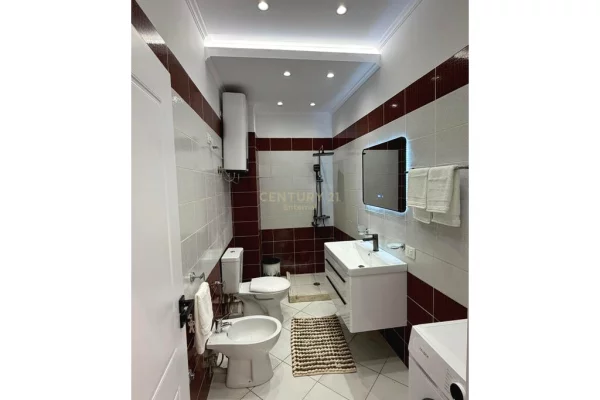 Shtepi ne shitje Apartament ne Tirane, 1+1, Mobilimi E mobiluar, Pagesa 109,000  Euro.