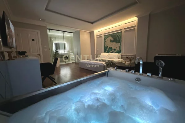 APARTAMENT I INVESTUAR PER SHITJE NE ZONEN E BLLOKUT, 3 SUITA LUKSOZE TE MOBILUARA ME PRIVAT JACUZZI