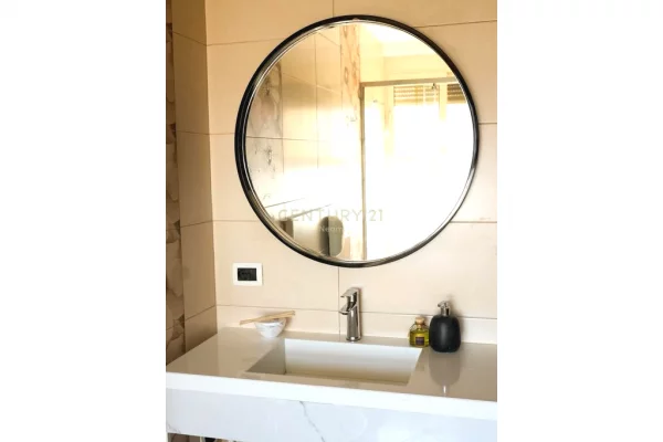 Shtepi ne shitje Apartament ne Tirane, 3+1, Mobilimi E mobiluar, Pagesa 650,000  Euro.