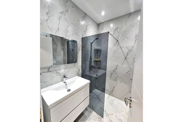 Appartamento in affitto a Tirana 1+1, Vuoto