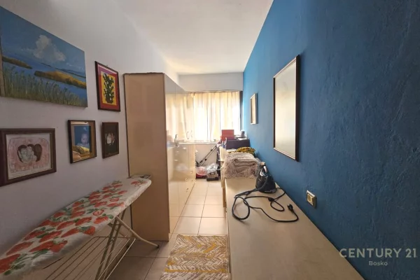Shtepi ne shitje Apartament ne Tirane, 3+1, Mobilimi E mobiluar, Pagesa 337,000  Euro.