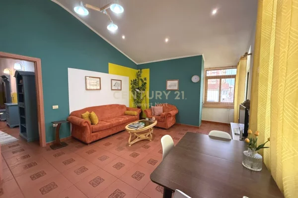 Shtepi ne shitje Apartament ne Tirane, 2+1, Mobilimi E mobiluar, Pagesa 261,000  Euro.