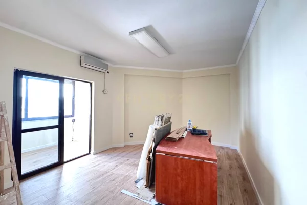 Business Property for Rent 1+1 in Tirana - 1,500 Euro