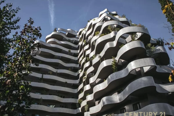 Business Property for Rent 3+1 in Tirana - 4,500 Euro