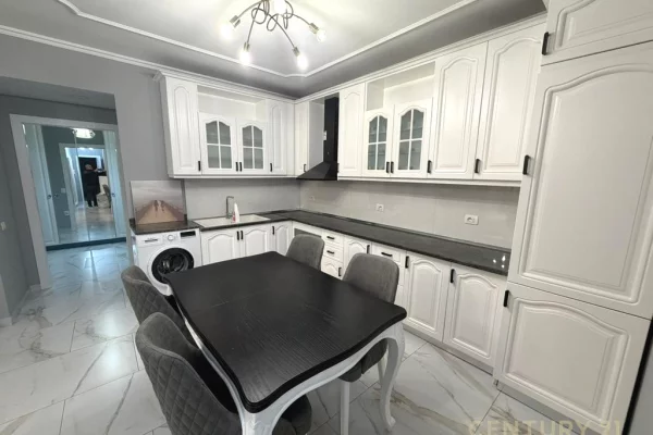 Appartamento in affitto a Tirana 2+1, Arredato