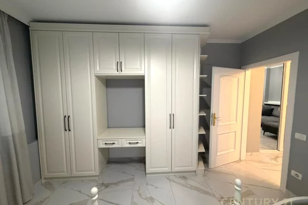 Appartamento in affitto a Tirana 2+1, Arredato