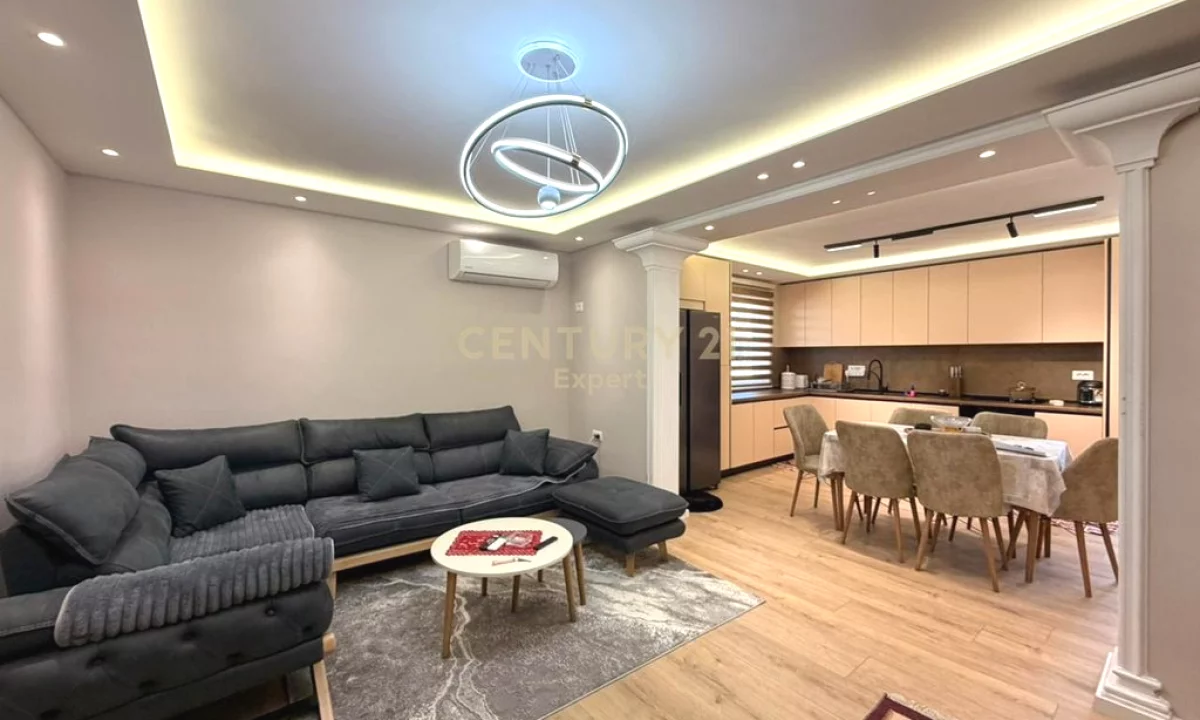 Shtepi ne shitje Apartament ne Tirane, 1+1, Mobilimi E mobiluar, Pagesa 115,000  Euro.