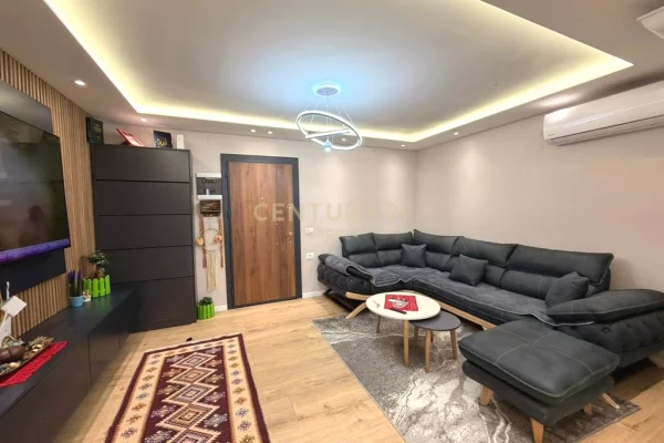 Shtepi ne shitje Apartament ne Tirane, 1+1, Mobilimi E mobiluar, Pagesa 115,000  Euro.