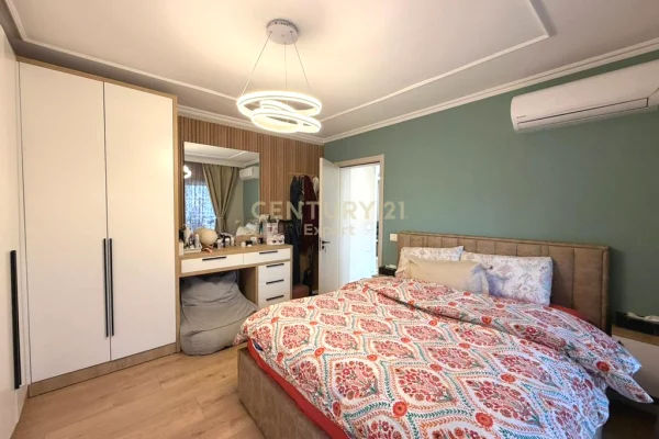 Shtepi ne shitje Apartament ne Tirane, 1+1, Mobilimi E mobiluar, Pagesa 115,000  Euro.