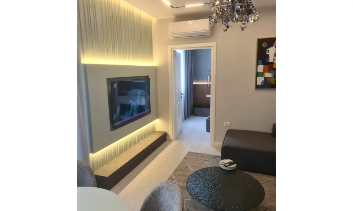 Appartamento in affitto a Tirana 1+1, Arredato