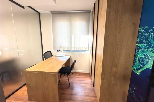 AMBIENT BIZNESI PER QIRA TEK SHALLVARET!