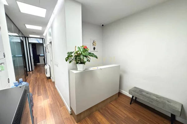 AMBIENT BIZNESI PER QIRA TEK SHALLVARET!