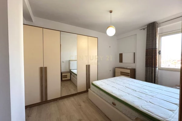 Appartamento in affitto a Tirana 2+1, Arredato