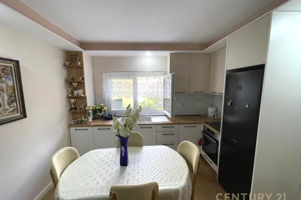 Appartamento in affitto a Tirana 1+1, Arredato