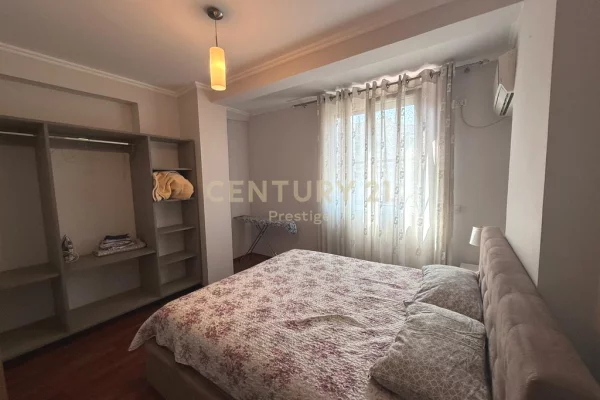 Appartamento in affitto a Tirana 3+1, Arredato