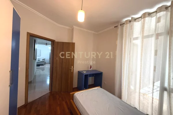 Appartamento in affitto a Tirana 3+1, Arredato