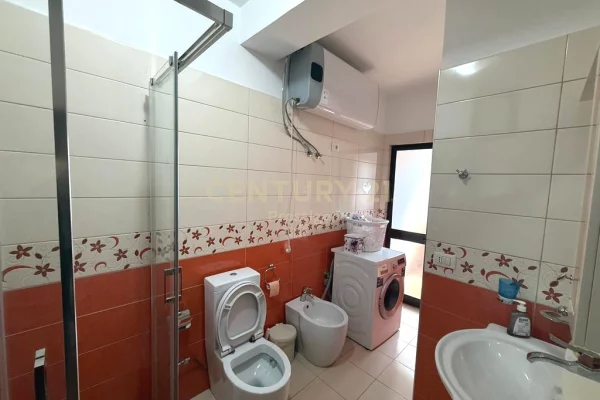 Appartamento in affitto a Tirana 3+1, Arredato