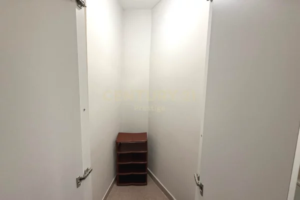 Appartamento in affitto a Tirana 3+1, Arredato