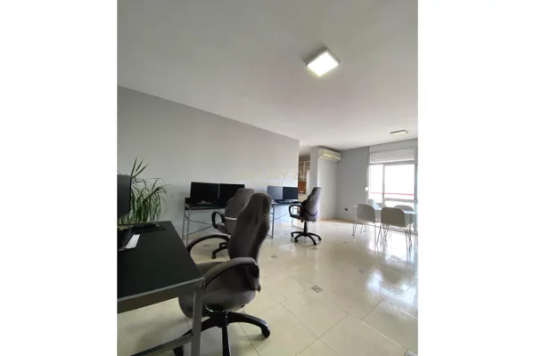 Business Property for Rent 3+1 in Tirana - 1,000 Euro