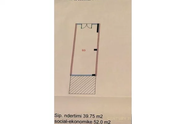 AMBIENT BIZNESI ME QIRA, PAS 'SQUARE 21' | Fasade ne rruge
