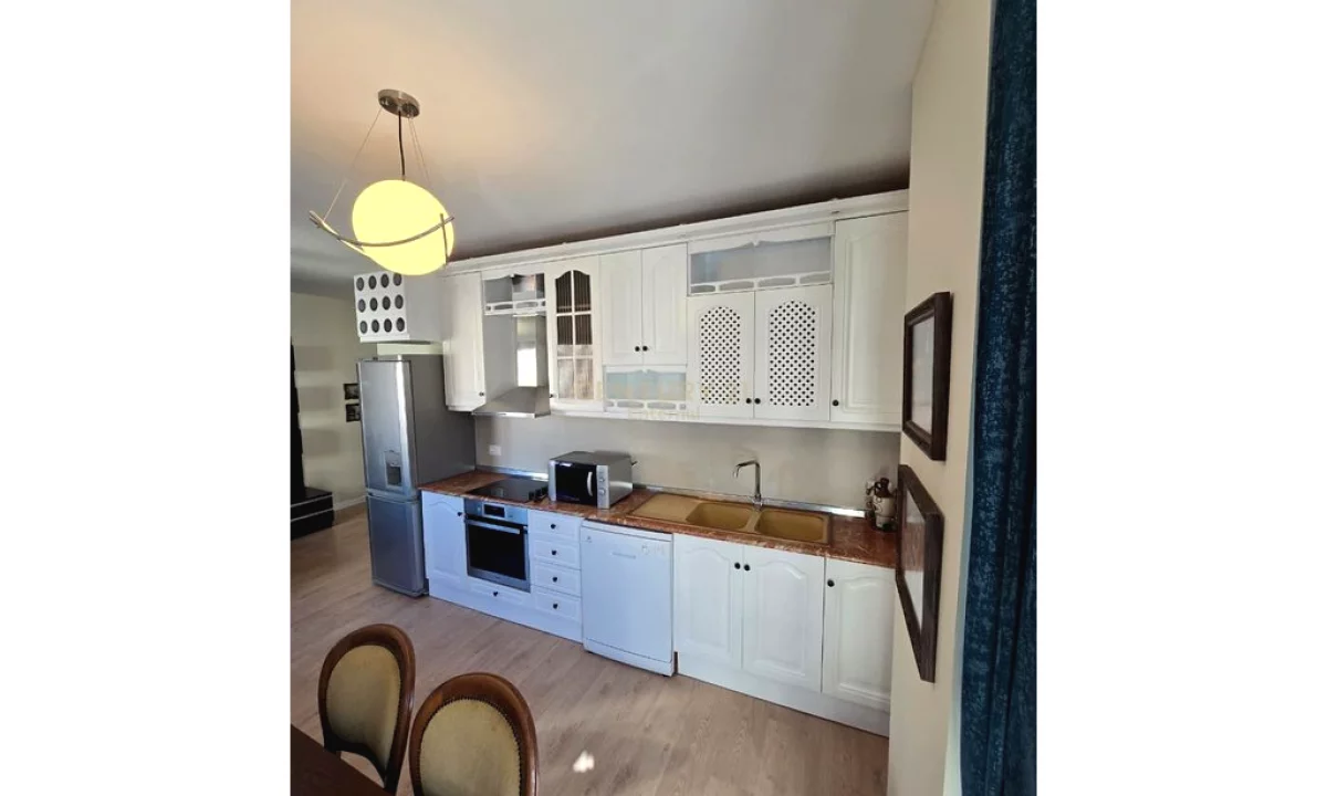 Appartamento in affitto a Tirana 1+1, Arredato