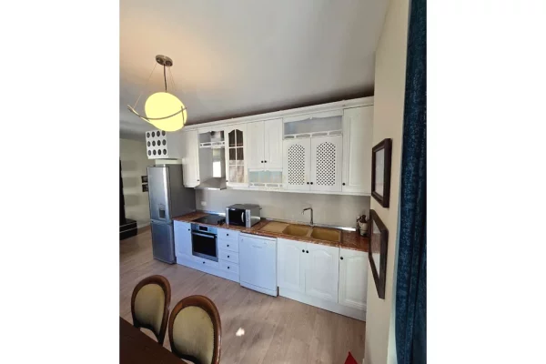 Casa in affitto 1+1 a Tirana - 750 Euro