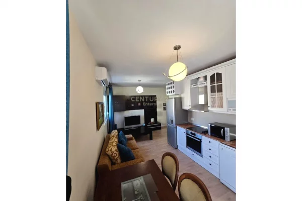 Appartamento in affitto a Tirana 1+1, Arredato