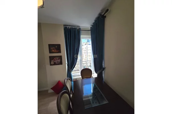 Appartamento in affitto a Tirana 1+1, Arredato