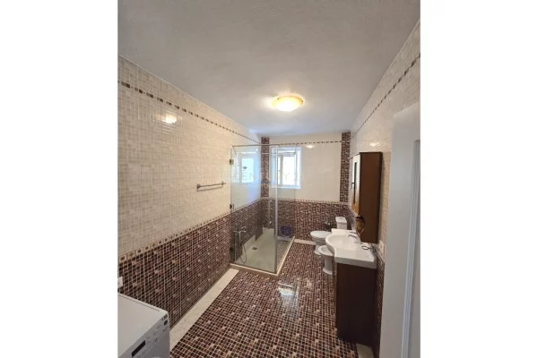 Appartamento in affitto a Tirana 1+1, Arredato